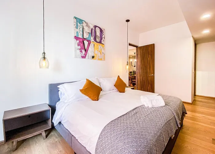 Luxurious And Centric 3bd With Pool And Gym *