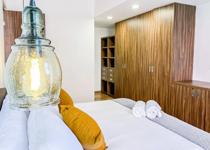 Luxurious And Centric 3bd With Pool And Gym *