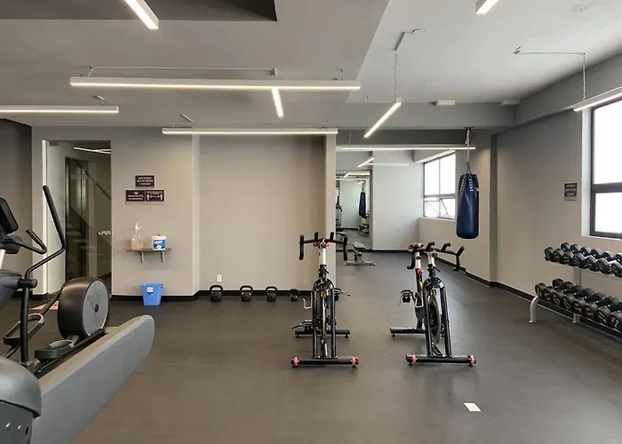 Luxurious And Centric 3bd With Pool And Gym